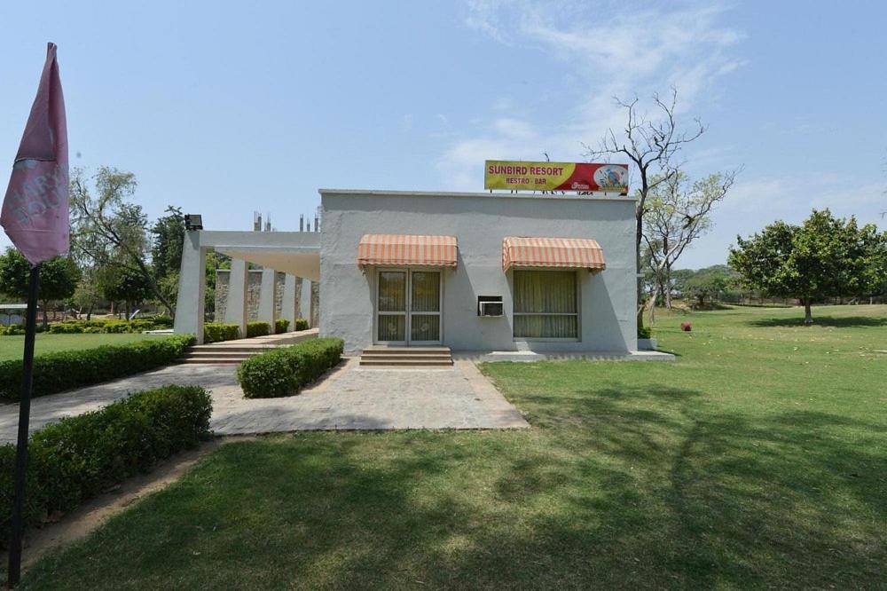פארידבד Sunbird Tourist Resort מראה חיצוני תמונה